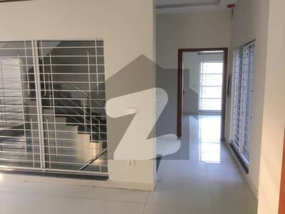 10 Marla Beautiful Luxurious Upper Portion For Rent in DHA Phase 3 Lahore