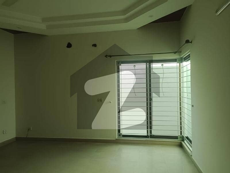 Facing Kanal Upper Portion For Rent In DHA Phase 4 Block CC Hot Location