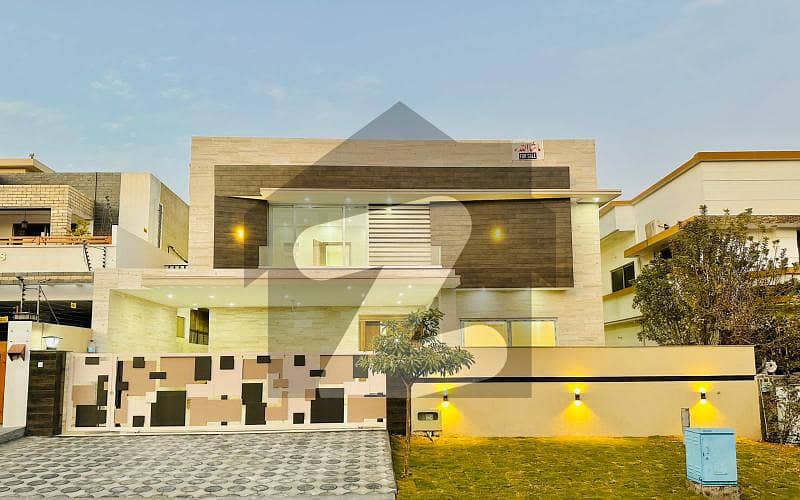 Get This Amazing 1 Kanal House Available In DHA Defence Phase 2