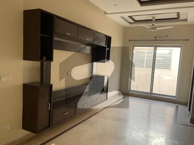 One Kanal Beautiful Bungalow Upper Portion With Servant Quarter And 2 Big Parking Available For Rent In DHA Phase 6 Lahore At Super Hot Location