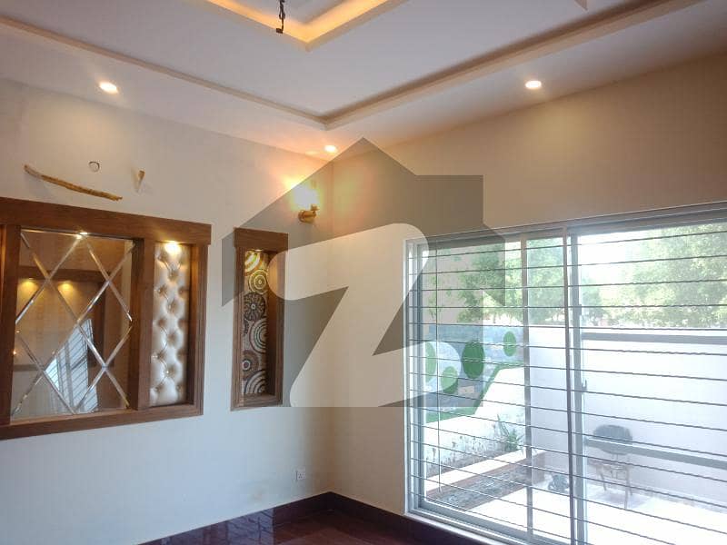 10 MARLA LIKE A BRAND NEW LUXARY FULL HOUSE FOR RENT IN OVERSEAS A BLOCK BAHRIA TOWN LAHORE