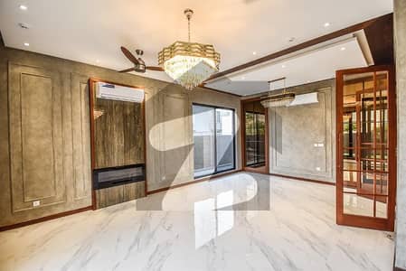 URGENT SALE OWNER BUILD DESIGNER VILLA