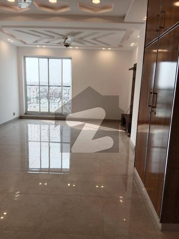 Flate Available for Rent in Reasonable Budget 
Dream Gardens
 Lahore.