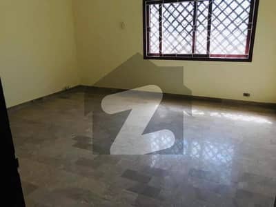 4 Bed DD Portion With Roof For Rent In Main University Road