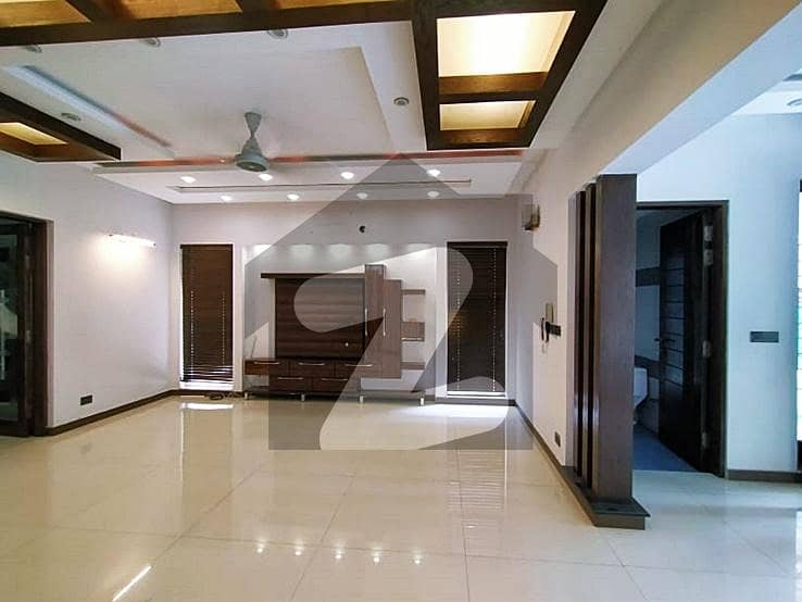 ڈی ایچ اے فیز 5 ڈیفنس (ڈی ایچ اے),لاہور میں 4 کمروں کا 10 مرلہ مکان 4.75 کروڑ میں برائے فروخت۔