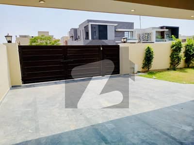 Defence One Kanal Double Unit Bungalow Available For Rent
