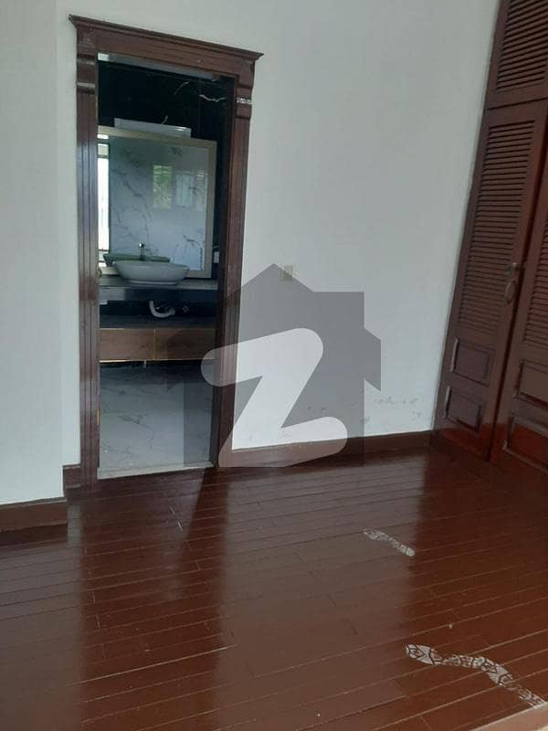 1 kanal House available for rent in F-11 Islamabad