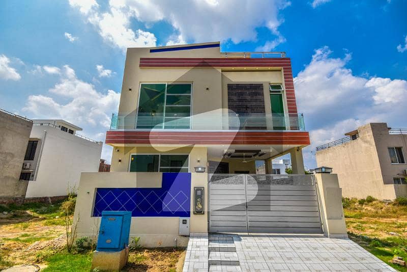 5 MARLA ULTRA MODERN DESIGN HOUSE AVAILABLE FOR RENT