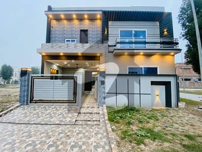 Brand New Corner House 7 Marla Facing Park In EE Block For Sale