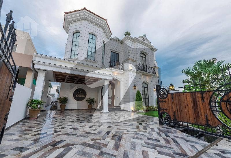 1 Kanal Full Basement Brand New Galleria Design Super Luxury Villa for Sale