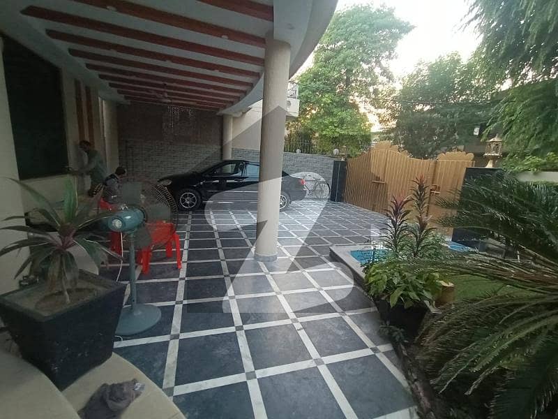 1 KANAL FULLY FURNISHED HOUSE AVAILABLE FOR RENT IN DHA PHASE 2