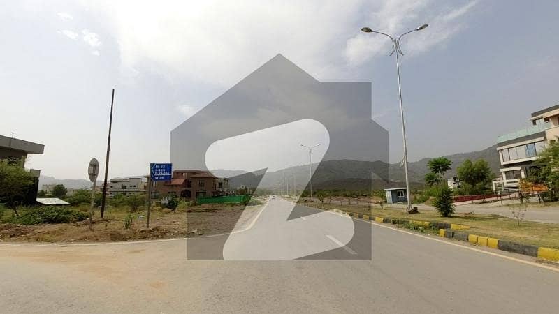 35x70 Margalla Facing Plot For Sale In D12.4 On 70 Feet Road