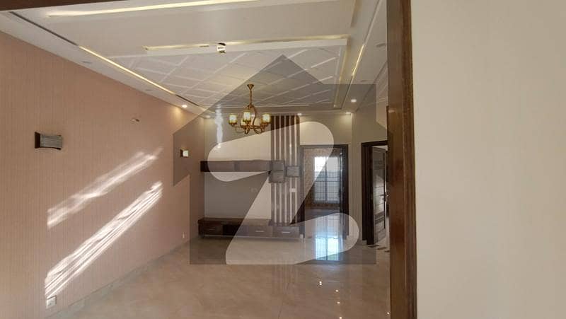 بحریہ آرچرڈ لاہور میں 3 کمروں کا 5 مرلہ مکان 46.0 ہزار میں کرایہ پر دستیاب ہے۔