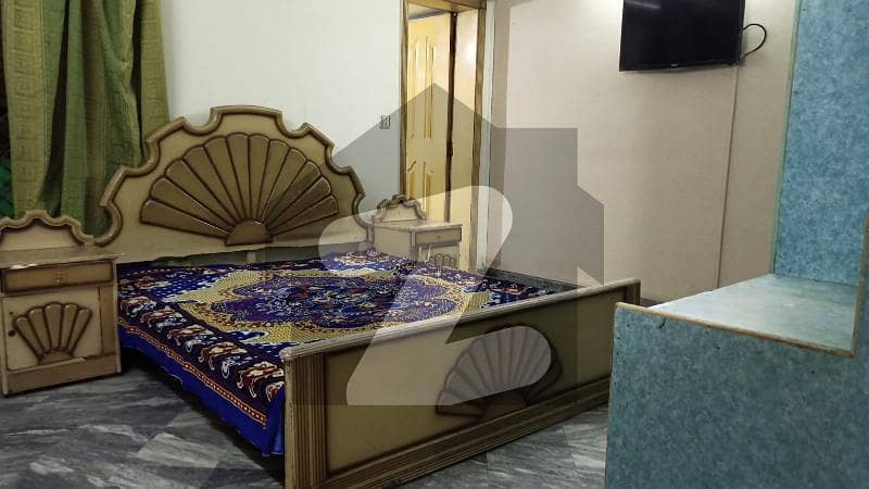 مصطفیٰ ٹاؤن لاہور میں 2 کمروں کا 8 مرلہ بالائی پورشن 45.0 ہزار میں کرایہ پر دستیاب ہے۔