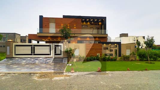 TASK EST OFFER : 1 Kanal Designer House Near Jalal Sons Main Boulevard Hot Location in Phase 5 DHA