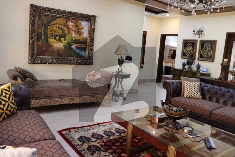 ڈی ایچ اے فیز 5 - بلاک ایل فیز 5,ڈیفنس (ڈی ایچ اے),لاہور میں 5 کمروں کا 1 کنال مکان 9.9 کروڑ میں برائے فروخت۔