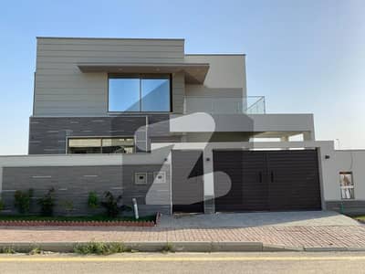 Precinct 29 Bahria Town Karachi | 500 Sq. Yards Luxury Villa 6 Bedrooms Brand New Construction