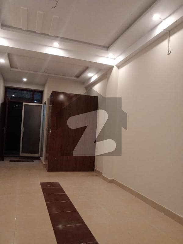 290 SQ ft 1 studio Flat Available For Rent Good Location Near Punjab Cash & carry .