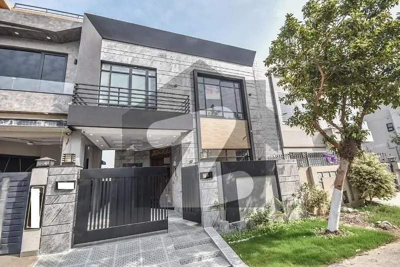 5 Marla Full House Modern Design Available For Rent In DHA Phase 5