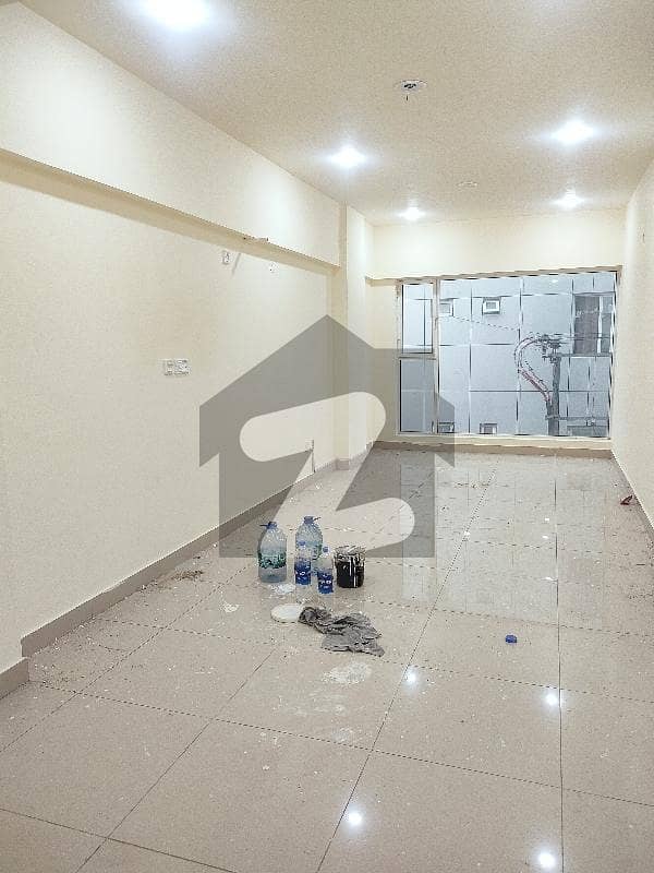 Ideal location Office Floor For Rent in zamzama commercial