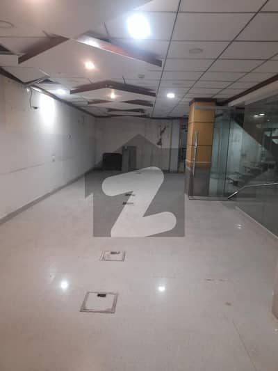 Property on lease on Main Chandni Chowk Commercial Market Road Ideal For Outlets, Brands, Banks, Office