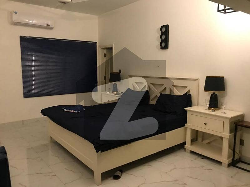 ڈی ایچ اے فیز 4 ڈی ایچ اے ڈیفینس,کراچی میں 5 کمروں کا 1 کنال مکان 10.25 کروڑ میں برائے فروخت۔
