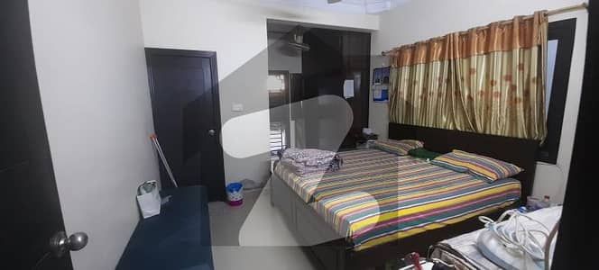 نارتھ ناظم آباد ۔ بلاک این نارتھ ناظم آباد,کراچی میں 5 کمروں کا 9 مرلہ مکان 5.7 کروڑ میں برائے فروخت۔