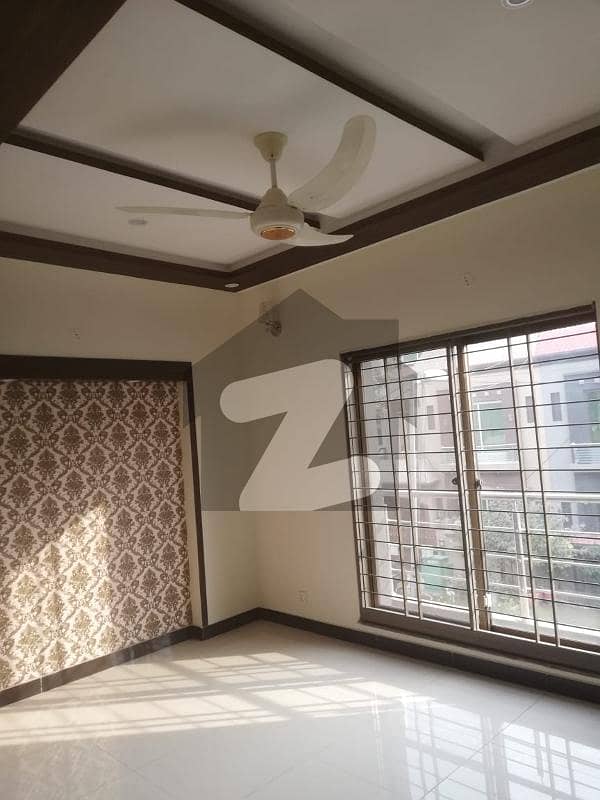 5 Marla Like New House Available For Sale In Bahria Town Lahore.