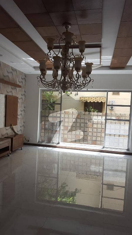 1 Kanal Like New Upper Portion With Gas Available For Rent In Bahria Town Lahore.