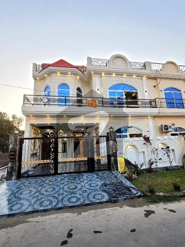 6 Marla Very Main Location House For Sale on Worthy Location in Hamid Block