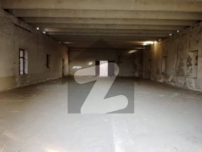 4 Kanal Factory Available For Rent.