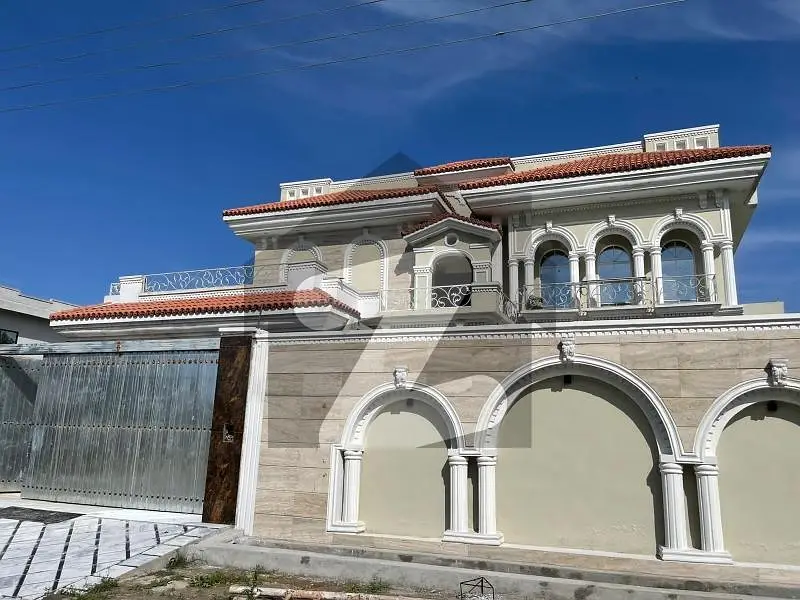 Prime Location 20 Marla House For sale In Warsak Road