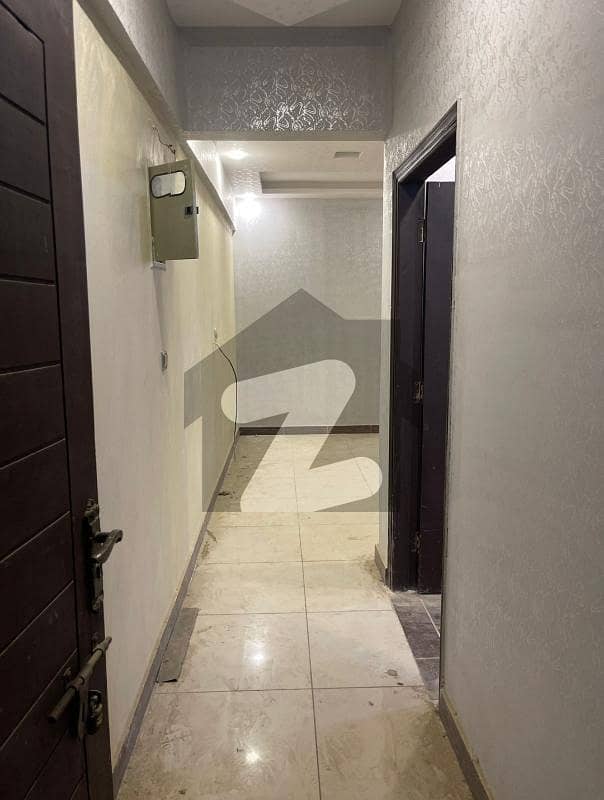 2 BED DD FULLY DECORATED FLAT UP FOR SALE AT GARDEN EAST KARACHI