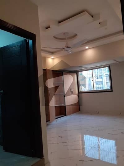 کلفٹن ۔ بلاک 2 کلفٹن,کراچی میں 2 کمروں کا 4 مرلہ فلیٹ 1.7 کروڑ میں برائے فروخت۔
