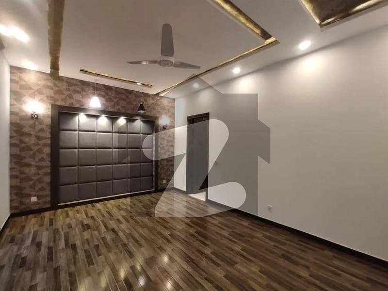 Commercial Space Available For Rent*Code(11841)*