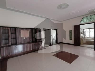 10 Marla House Situated In Allama Iqbal Town For sale