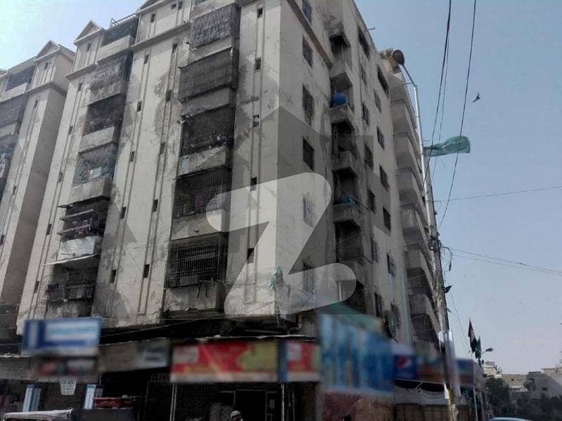 1600 Square Feet Flat available for rent in Gulshan-e-Iqbal - Block 13-D2, Karachi