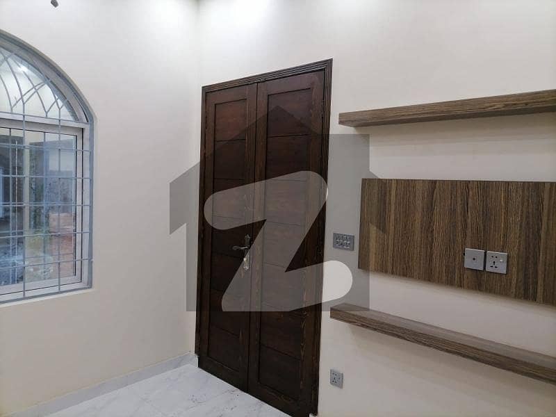 Prime Location Upper Portion In Izmir Town Sized 20 Marla Is Available