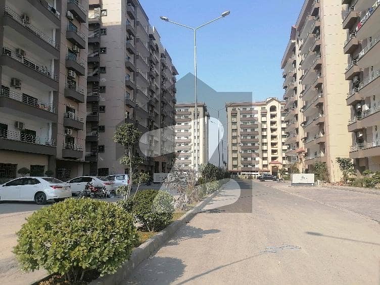 In Askari 11 - Sector B Apartments Flat Sized 12 Marla For rent