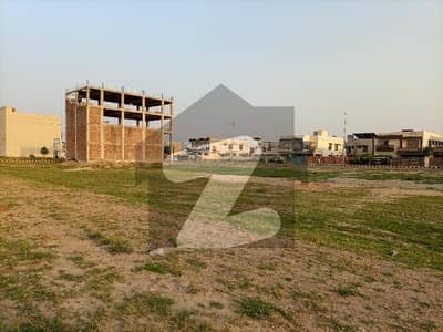 INVESTORS DEAL 6 MARLA COMMERCIAL PLOT FOR SALE IN PARAGON CITY LAHORE