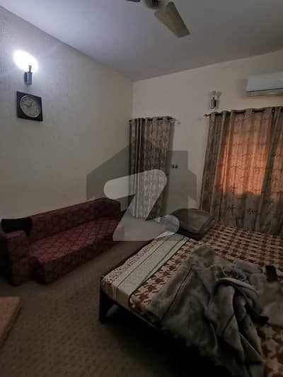 النور ٹاؤن لاہور میں 5 کمروں کا 11 مرلہ مکان 3.5 کروڑ میں برائے فروخت۔