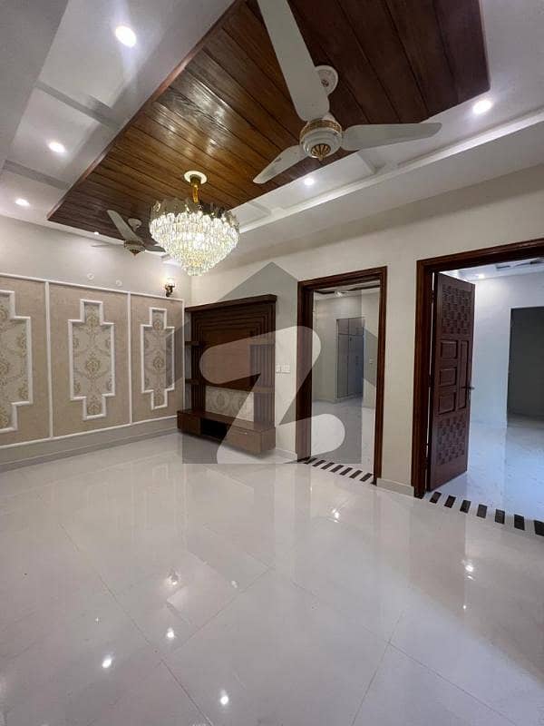 A Palatial Residence For rent In Bahria Town - Sector D Lahore