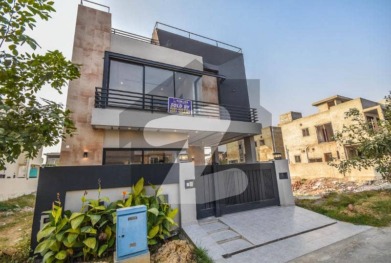 5 Marla Unique Architect Design Modern Bungalow For RENT Very Affordable Price