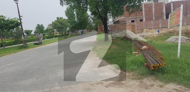 5 Marla Plot For Sale On Cheap Prices in Lake City Sector M7 Block B