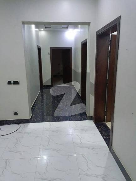 بحریہ ٹاؤن لاہور میں 4 کمروں کا 1 کنال بالائی پورشن 95.0 ہزار میں کرایہ پر دستیاب ہے۔