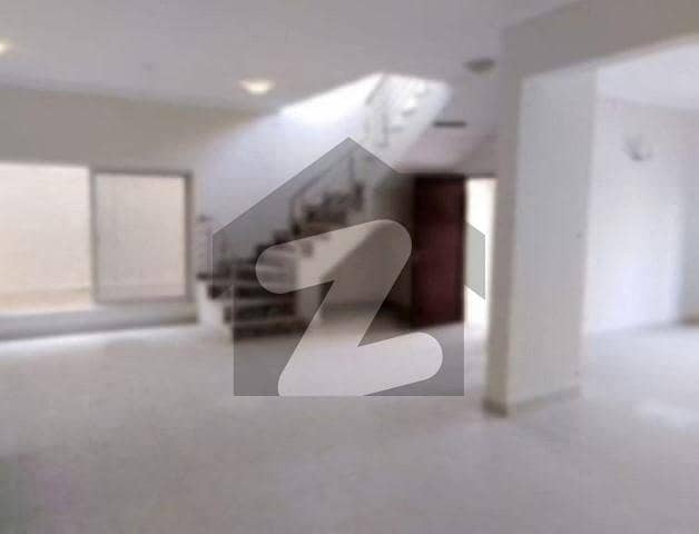 بحریہ ٹاؤن - پریسنٹ 10-اے بحریہ ٹاؤن کراچی,کراچی میں 3 کمروں کا 8 مرلہ مکان 1.75 کروڑ میں برائے فروخت۔