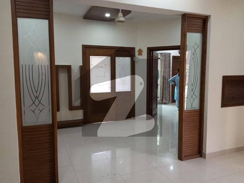 بحریہ ٹاؤن لاہور میں 3 کمروں کا 5 مرلہ مکان 2.15 کروڑ میں برائے فروخت۔