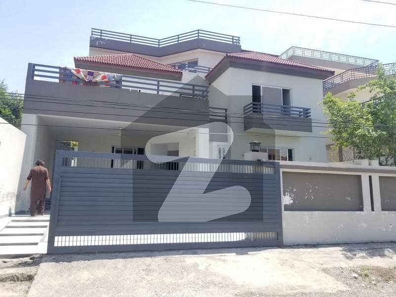 9 Bed Triple Storey Brand New House For Sale On 1 Kanal