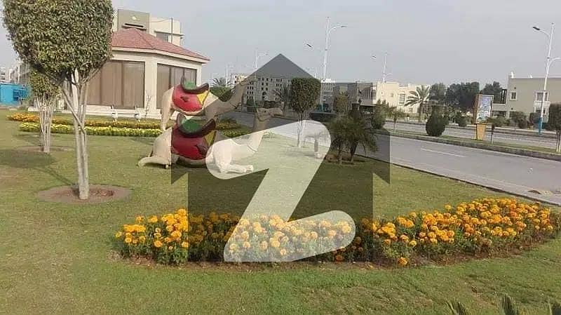 01 KANAL RESIDENTIAL PLOT FOR SALE POSSESSION UTILITY CHARGES PAID LDA APPROVED GAS AVAILABLE IN EASTERN BLOCK PHASE 1 BAHRIA ORCHARD LAHORE