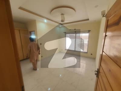 Upper Portion For Rent 7 Marla In Usman Blok